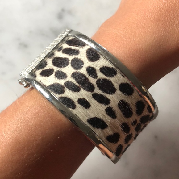 Ann Taylor Silver Rhinestone Animal Printed Cuff - Picture 4 of 8